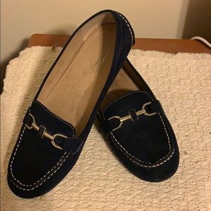 Navy blue suede flat